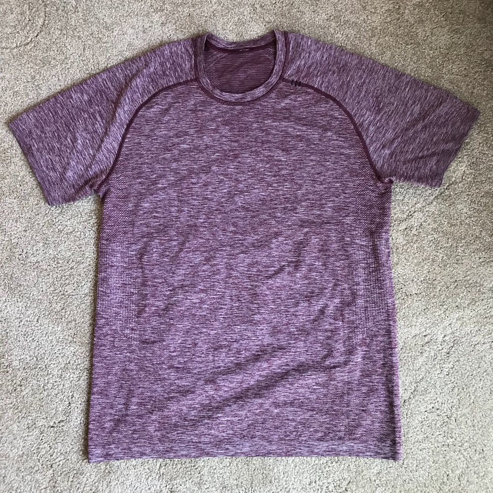 EUC Men’s Lululemon shirt, size medium
